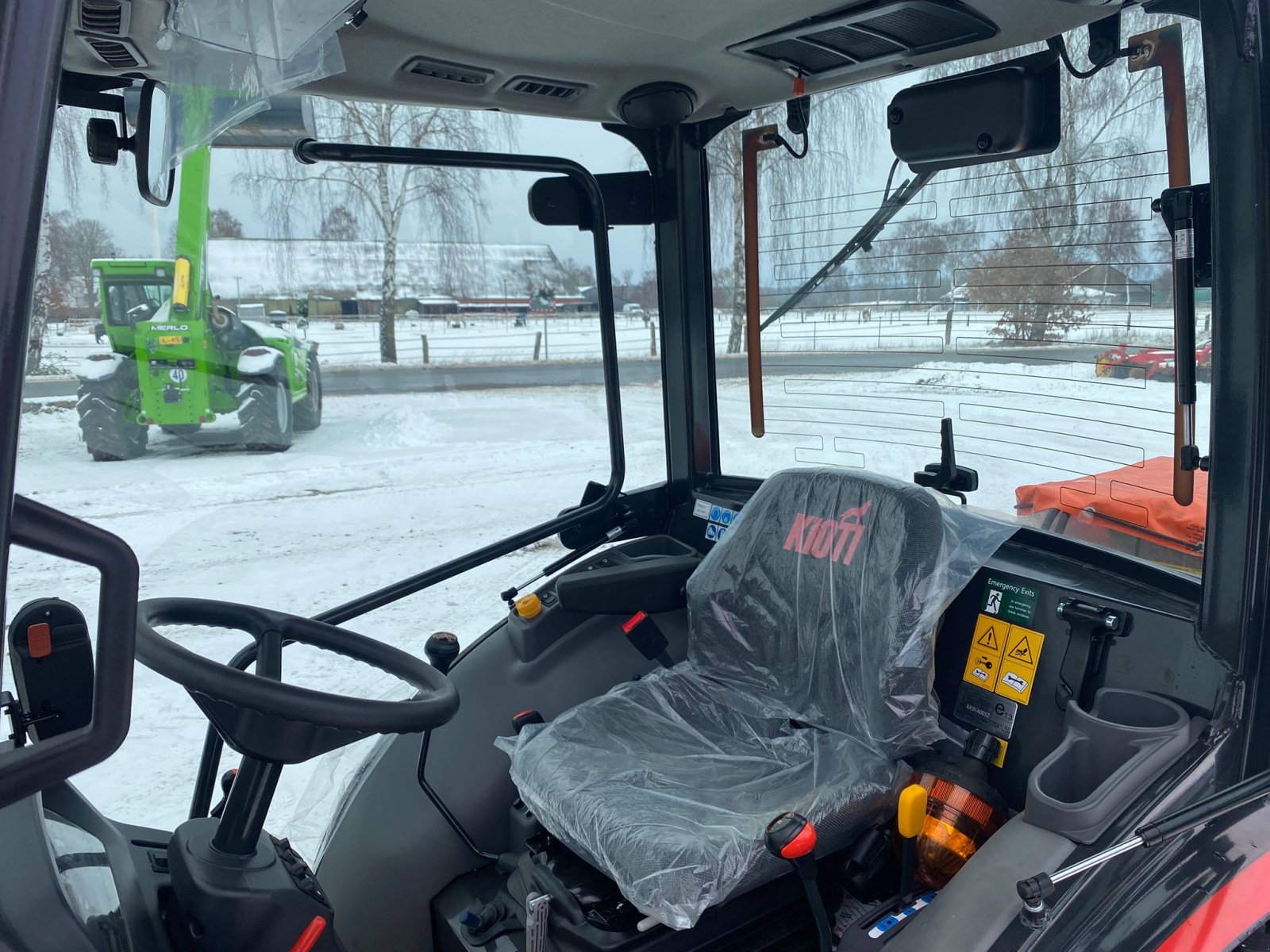 Kommunaltraktor типа Kioti CK 4030 C, Neumaschine в Klempau (Фотография 9)