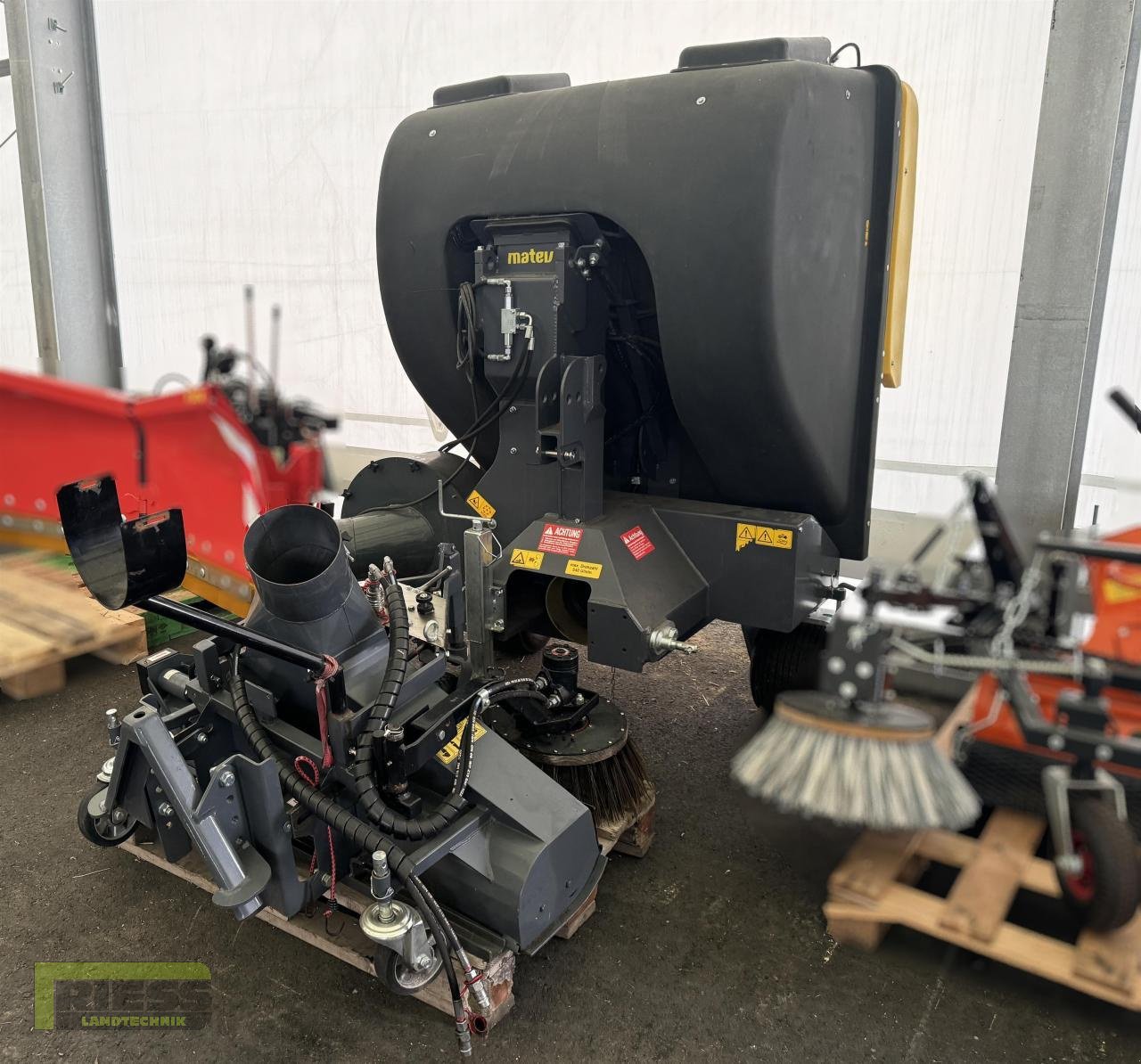 Kommunaltraktor typu Kioti CK 5030 CH + 6 x Anbaugeräte, Gebrauchtmaschine v Homberg/Ohm - Maulbach (Obrázek 4)