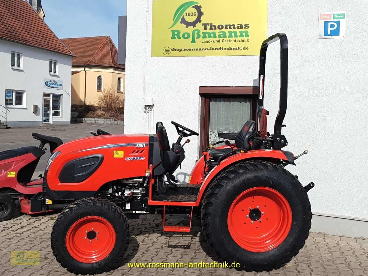 Kommunaltraktor typu Kioti CK3530, Neumaschine v Tegernbach (Obrázek 5)