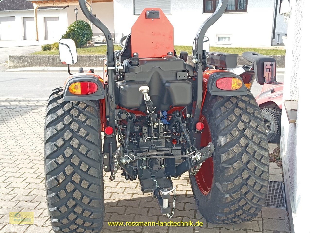 Kommunaltraktor typu Kioti CK3530, Neumaschine v Tegernbach (Obrázek 8)