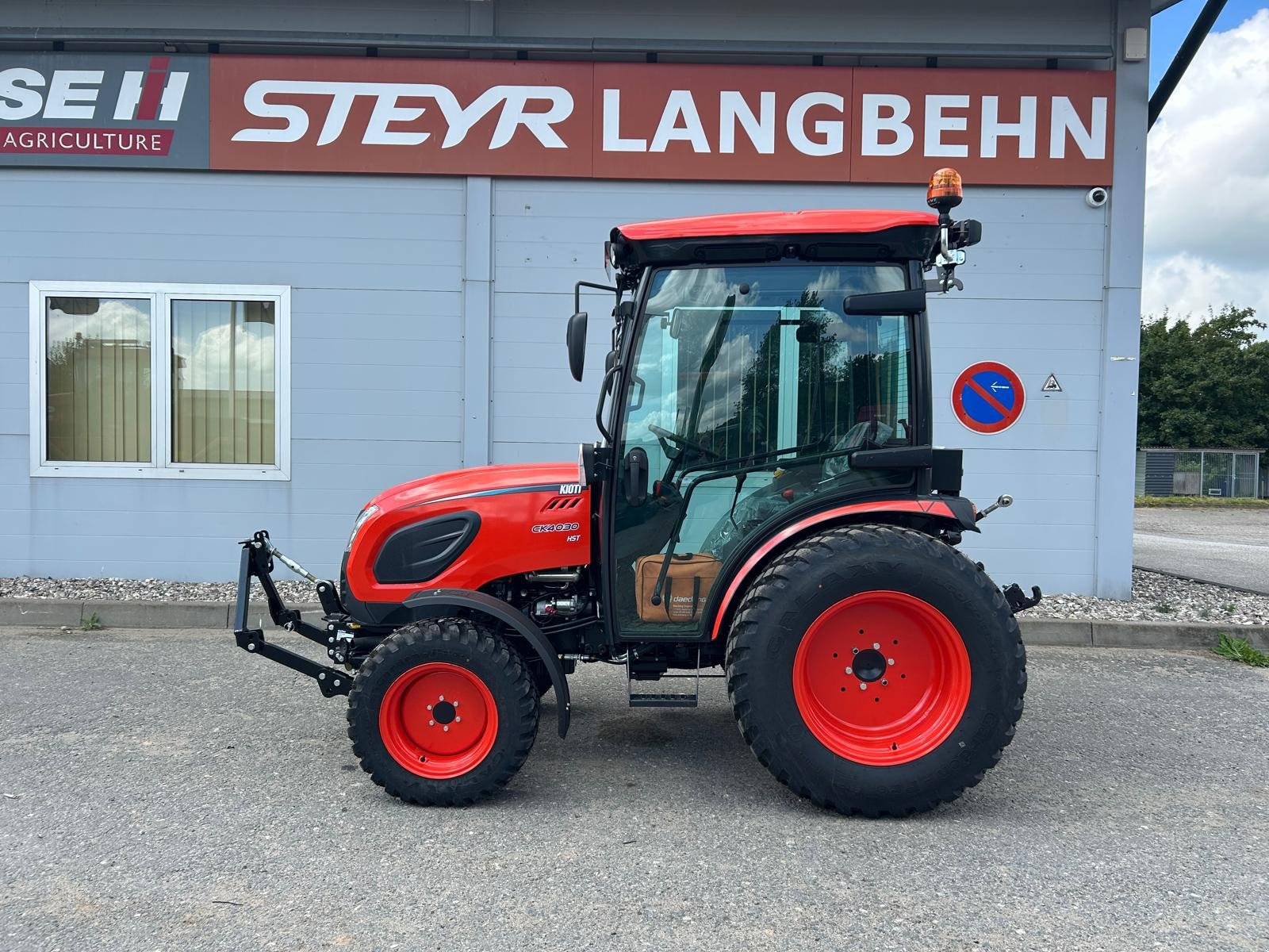 Kommunaltraktor typu Kioti CK4030, Neumaschine v Klempau (Obrázek 2)