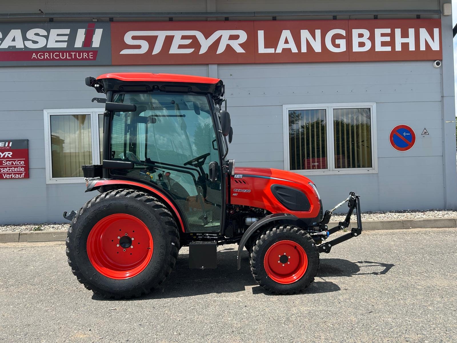 Kommunaltraktor typu Kioti CK4030, Neumaschine v Klempau (Obrázek 5)