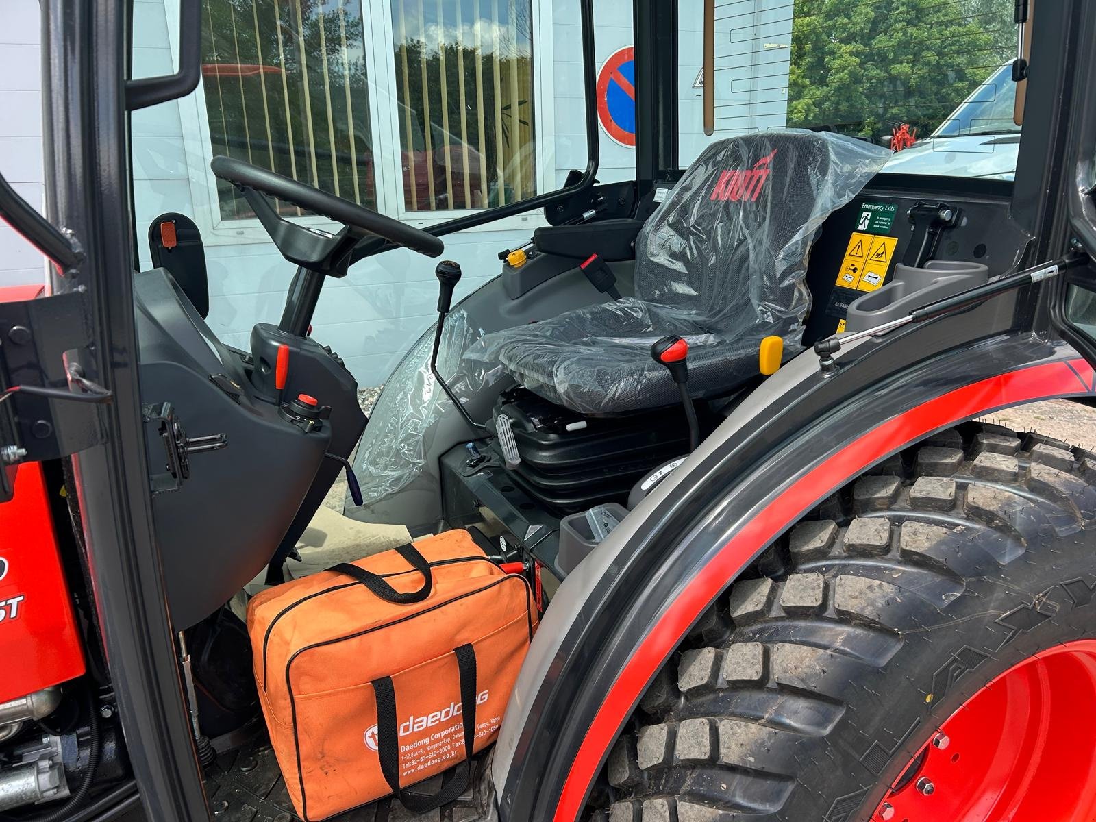 Kommunaltraktor typu Kioti CK4030, Neumaschine v Klempau (Obrázek 8)