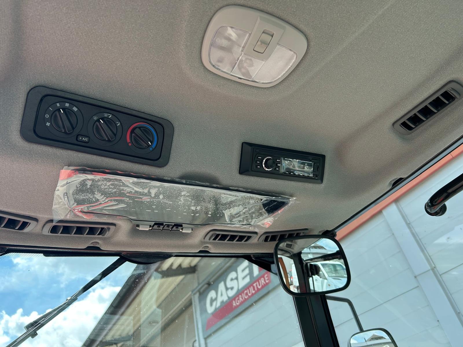 Kommunaltraktor typu Kioti CK4030, Neumaschine v Klempau (Obrázek 9)