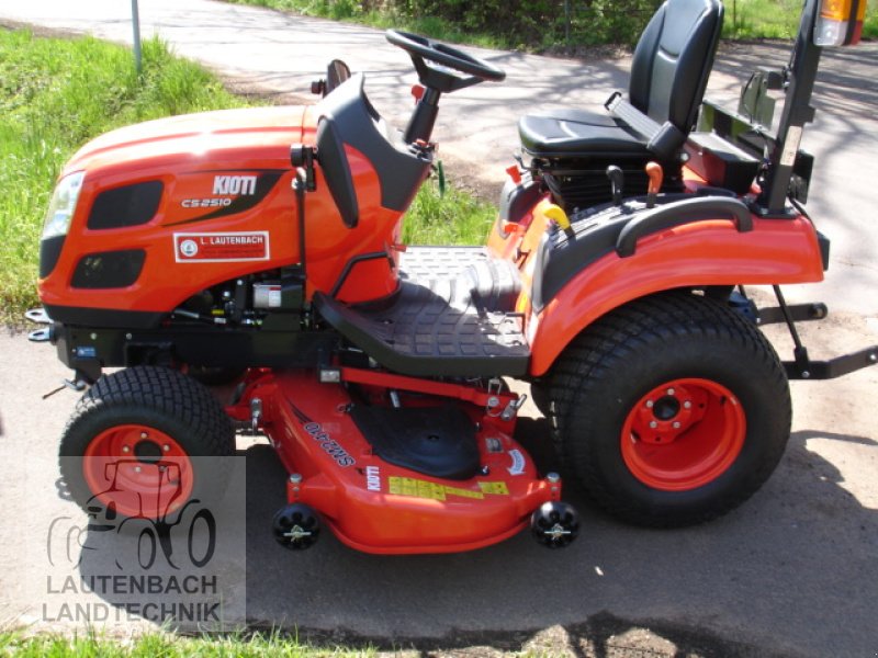 Kommunaltraktor typu Kioti CS2510H, Neumaschine v Rollshausen (Obrázek 4)