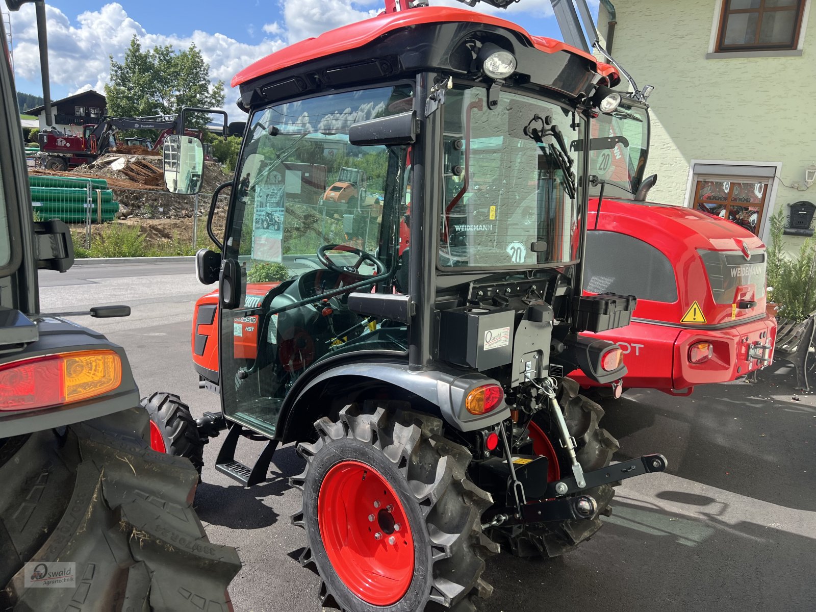 Kommunaltraktor typu Kioti CX2510HST, Neumaschine v Regen (Obrázek 4)