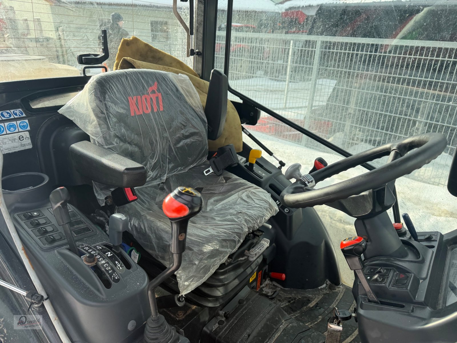 Kommunaltraktor typu Kioti CX2510HST, Gebrauchtmaschine v Regen (Obrázek 4)