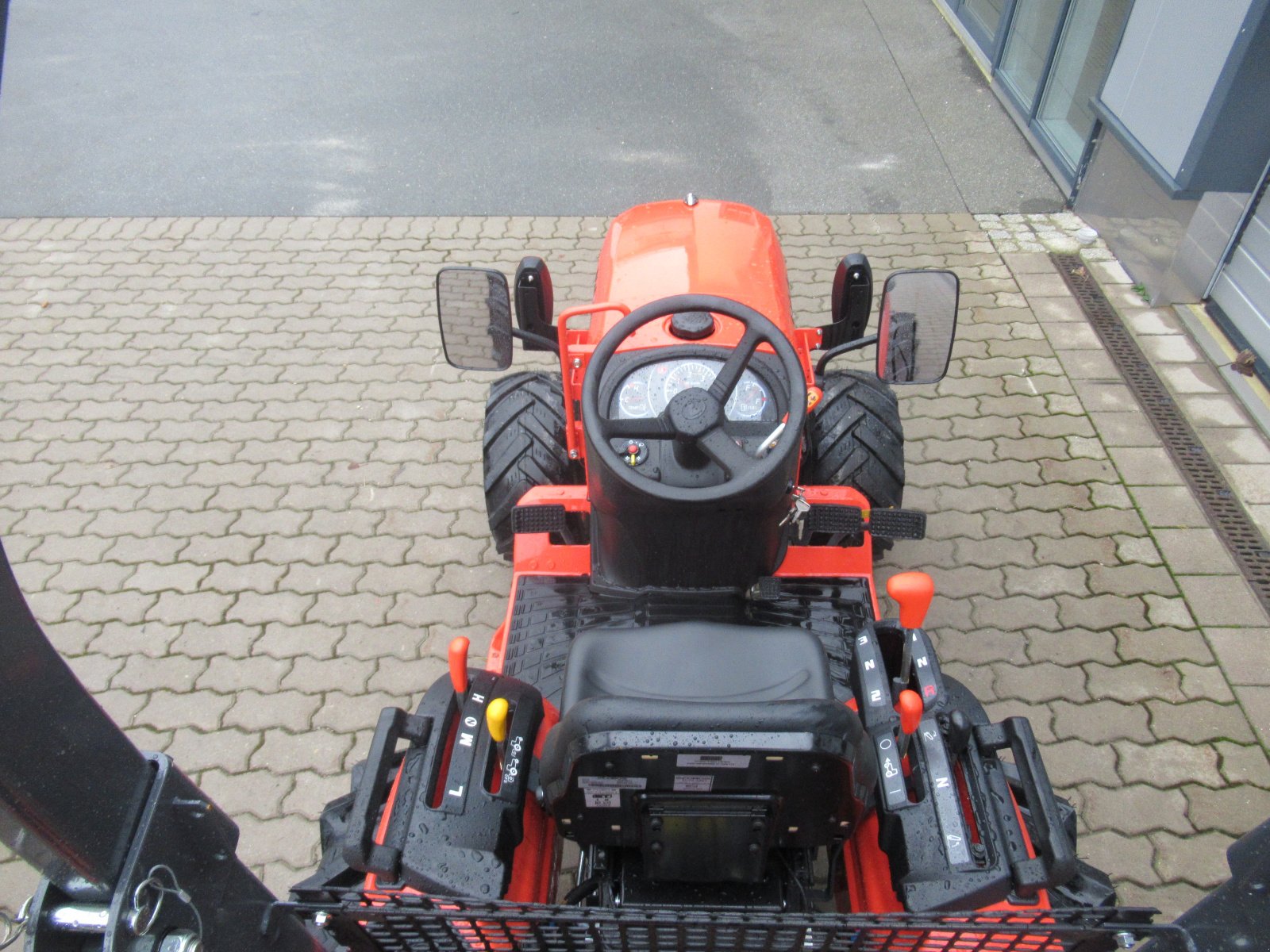 Kommunaltraktor des Typs Kubota B 1241, Neumaschine in Waischenfeld (Bild 5)