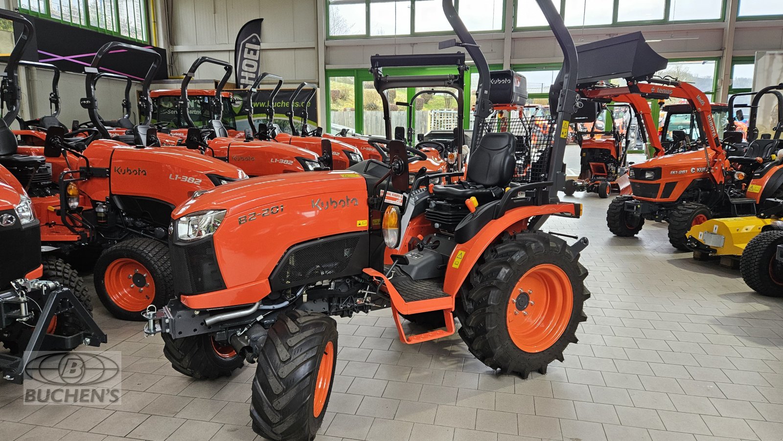 Kommunaltraktor typu Kubota B 2-201 D, Neumaschine v Olpe (Obrázek 3)