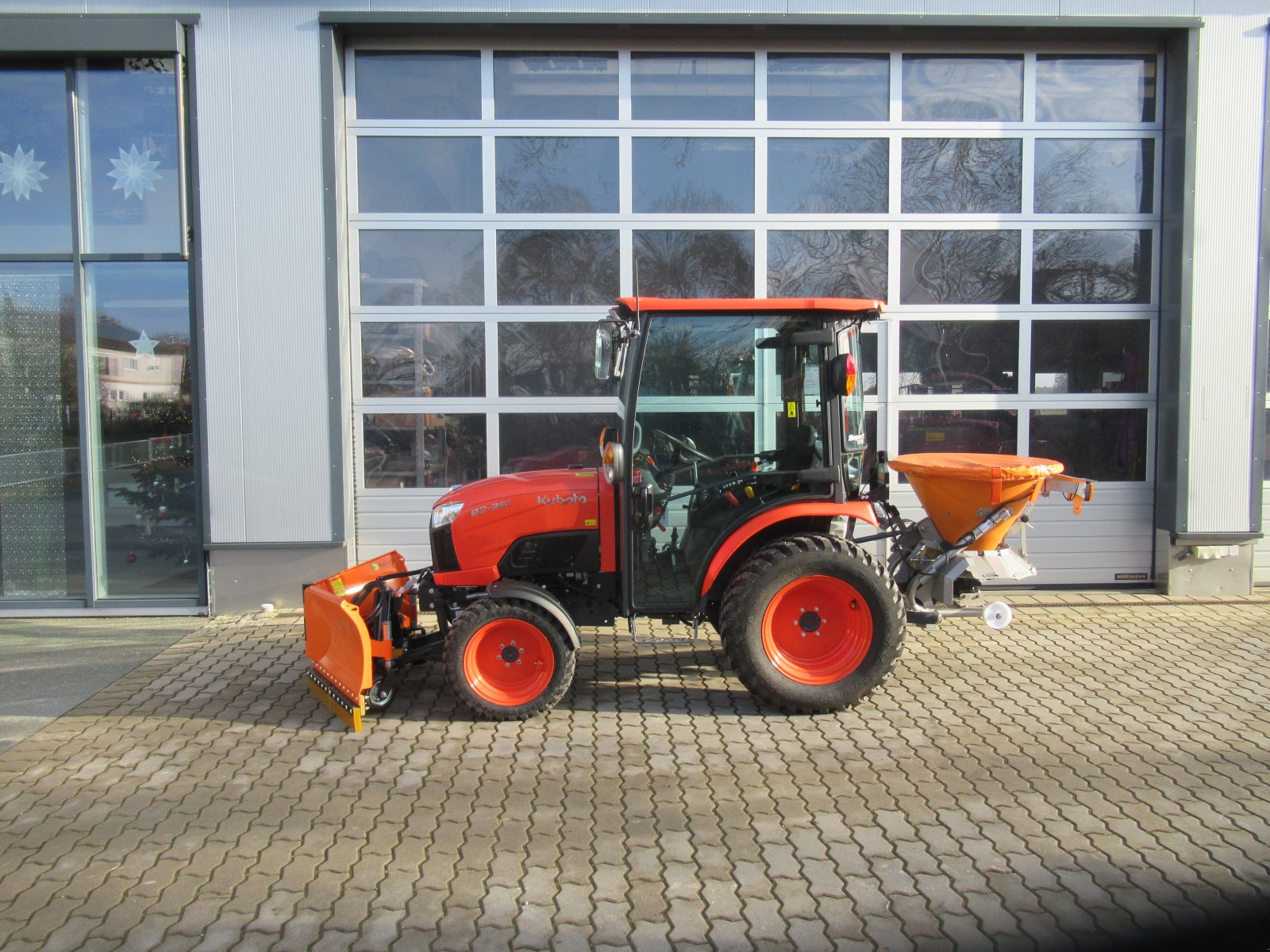 Kommunaltraktor typu Kubota B 2261 HC, Neumaschine v Waischenfeld (Obrázek 2)