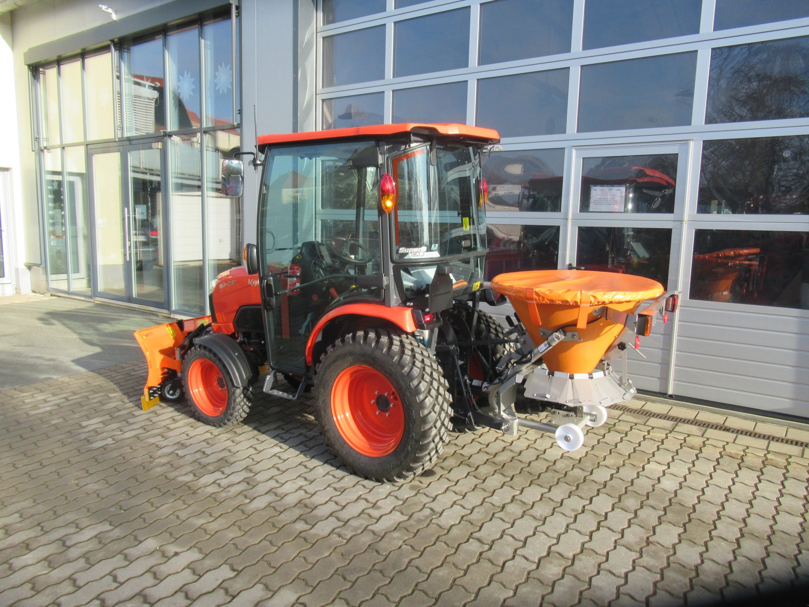 Kommunaltraktor typu Kubota B 2261 HC, Neumaschine v Waischenfeld (Obrázek 3)