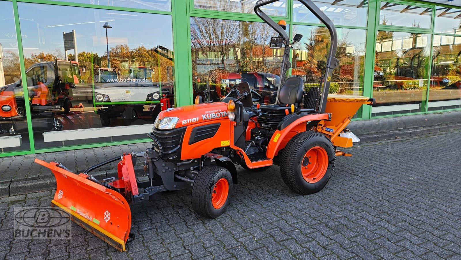 Kommunaltraktor typu Kubota B1-181 Winterdienst, Gebrauchtmaschine v Olpe (Obrázek 2)