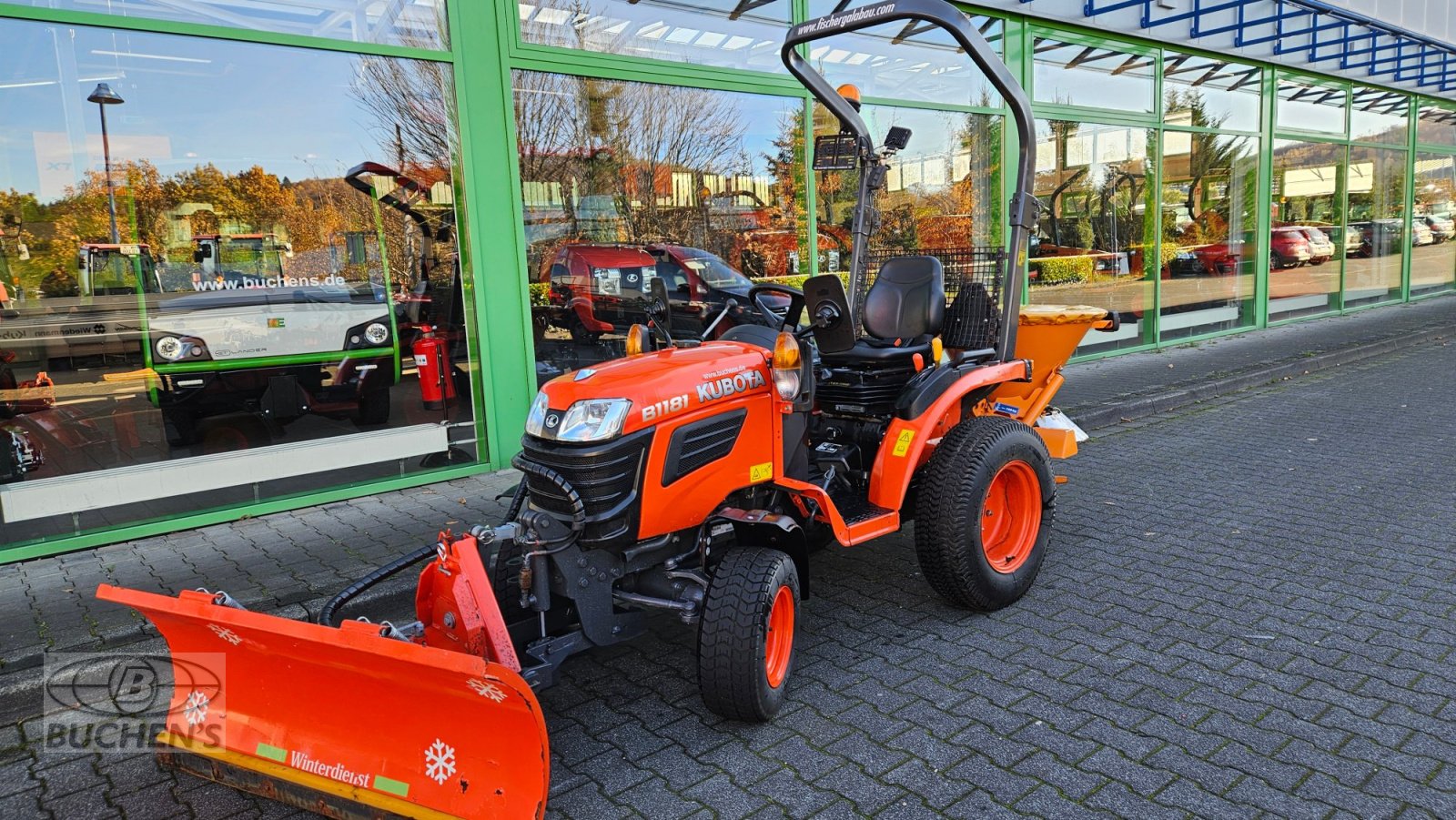 Kommunaltraktor typu Kubota B1-181 Winterdienst, Gebrauchtmaschine v Olpe (Obrázek 3)