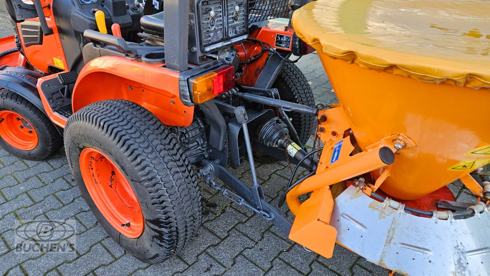 Kommunaltraktor typu Kubota B1-181 Winterdienst, Gebrauchtmaschine v Olpe (Obrázek 10)