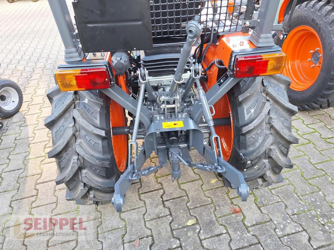 Kommunaltraktor des Typs Kubota B1-241 D-EC-F, Neumaschine in Groß-Umstadt (Bild 5)