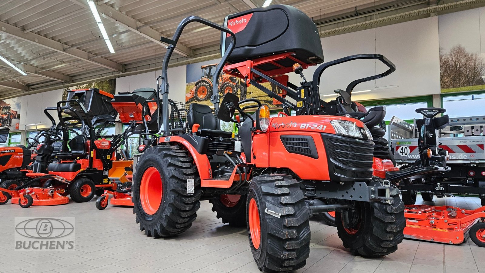 Kommunaltraktor del tipo Kubota B1-241 XL, Neumaschine In Olpe (Immagine 1)