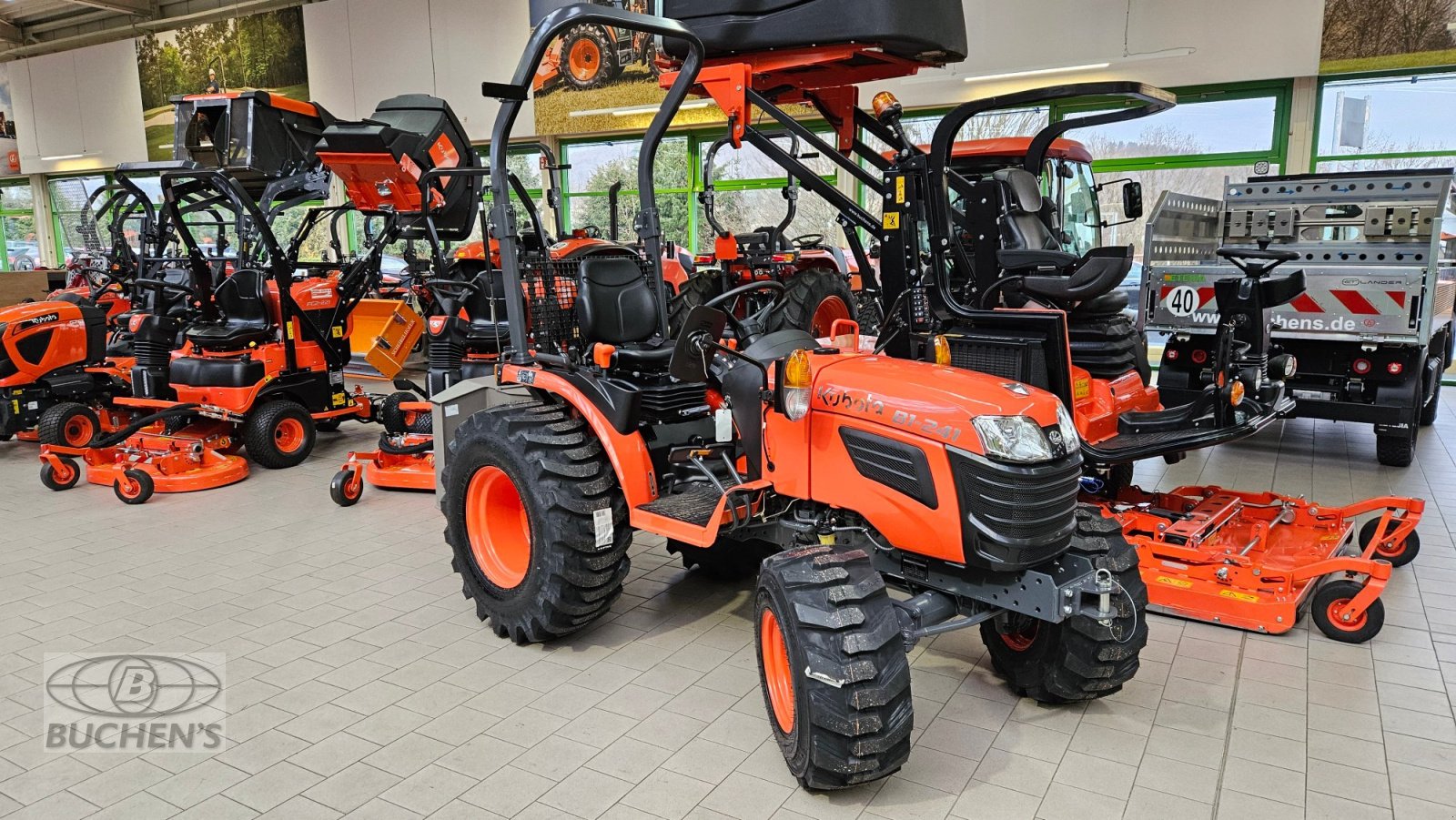 Kommunaltraktor del tipo Kubota B1-241 XL, Neumaschine In Olpe (Immagine 2)