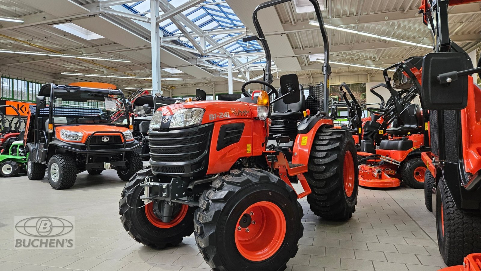 Kommunaltraktor del tipo Kubota B1-241 XL, Neumaschine In Olpe (Immagine 9)