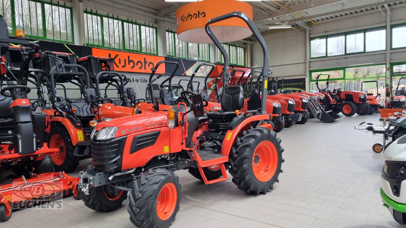 Kommunaltraktor typu Kubota B1241, Neumaschine v Olpe (Obrázek 2)