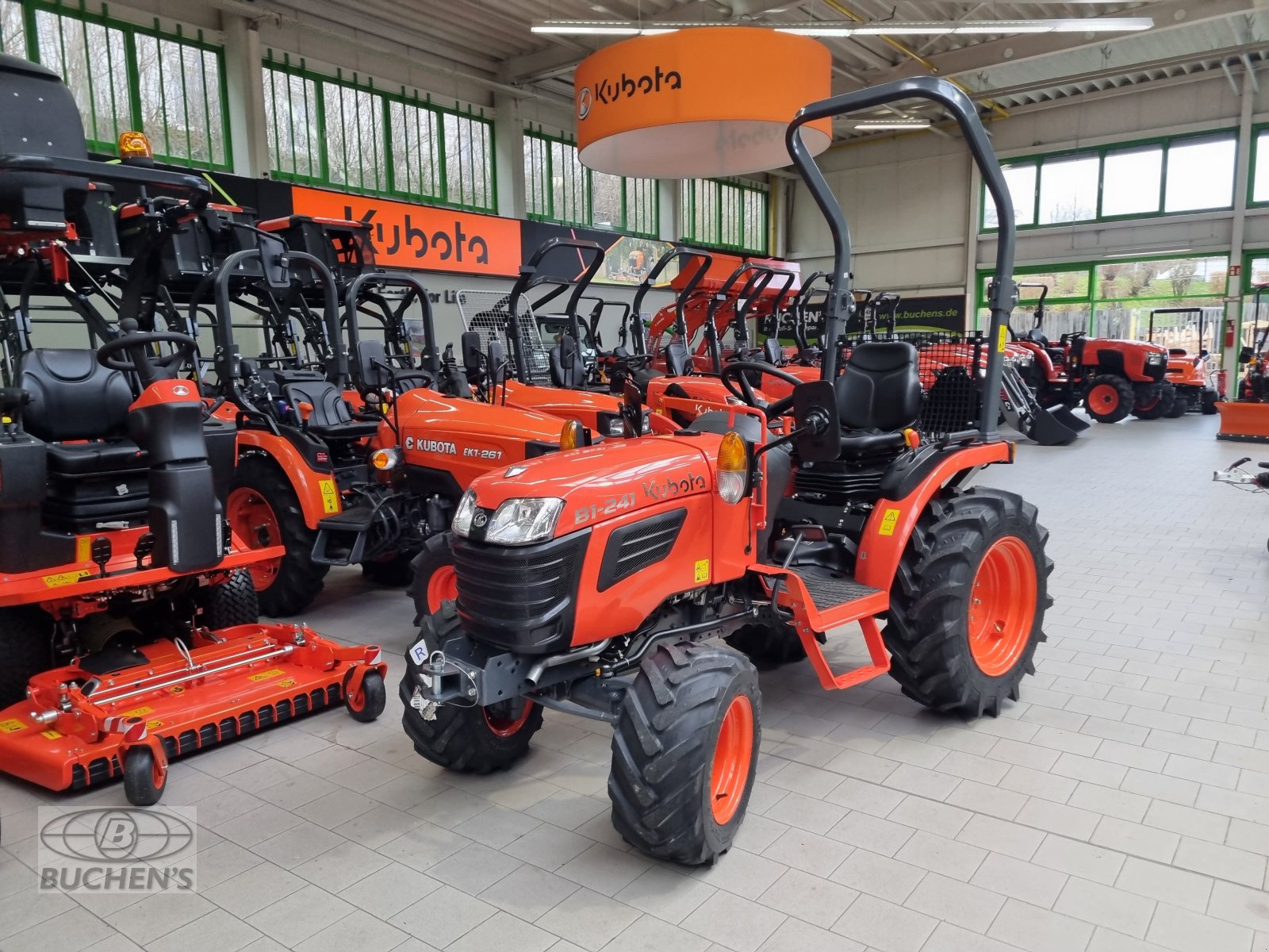 Kommunaltraktor typu Kubota B1241, Neumaschine v Olpe (Obrázek 7)