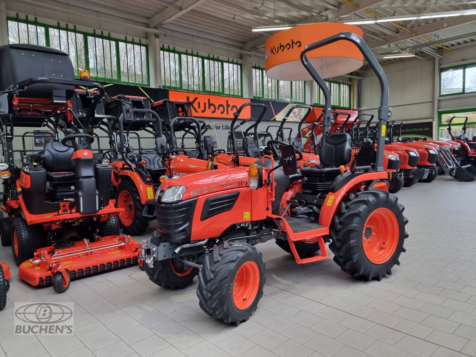Kommunaltraktor typu Kubota B1241, Neumaschine v Olpe (Obrázek 1)