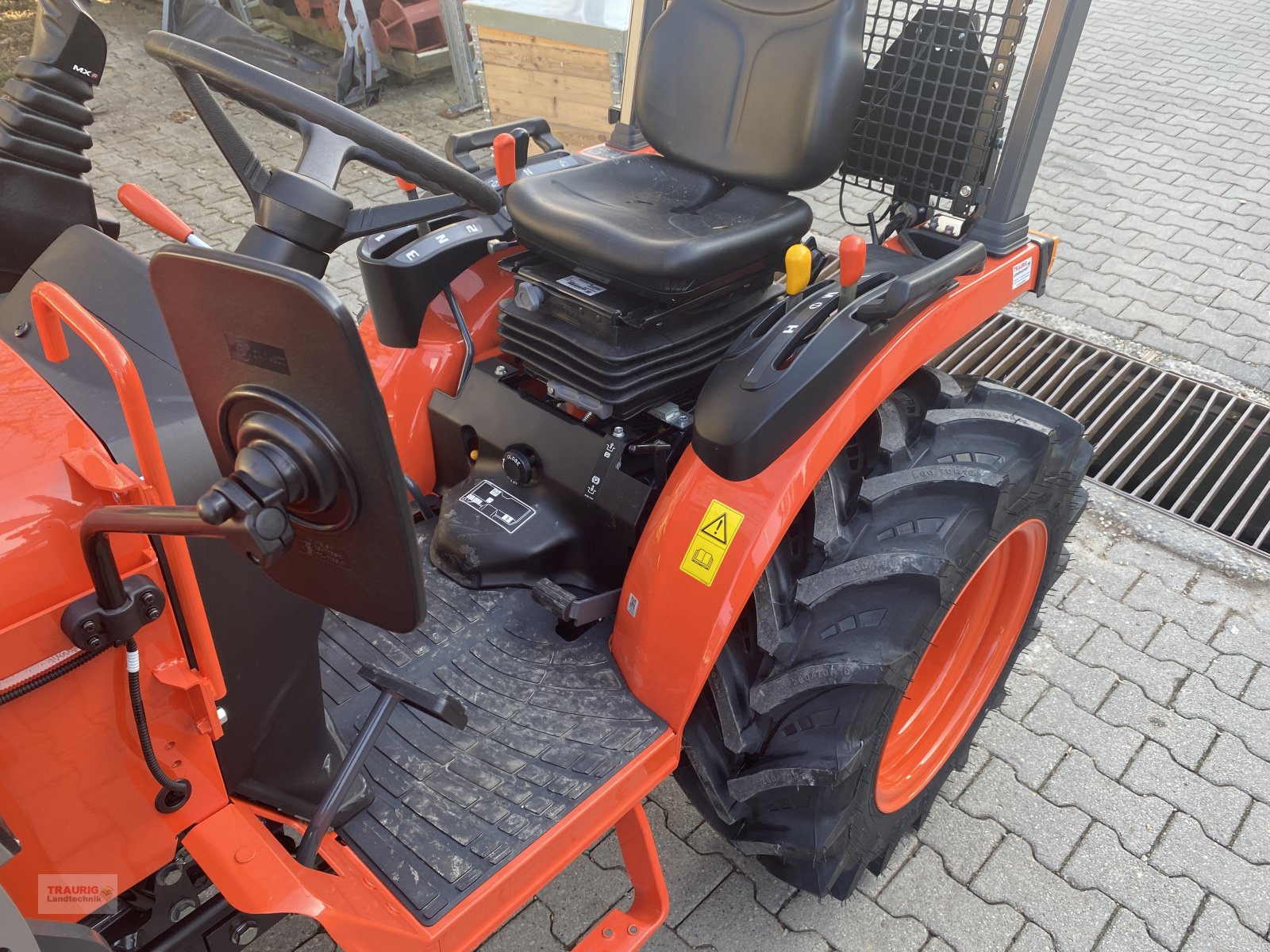 Kommunaltraktor typu Kubota B1241, Neumaschine v Mainburg/Wambach (Obrázek 4)