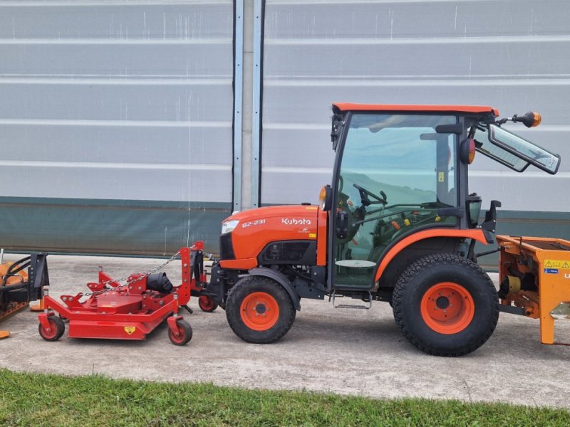 Kommunaltraktor tip Kubota B2 231 290h Klima Winterdienst EZ 28.12.2021 Mähwerk Salzstreuer Schneepflug, Gebrauchtmaschine in Palling (Poză 1)