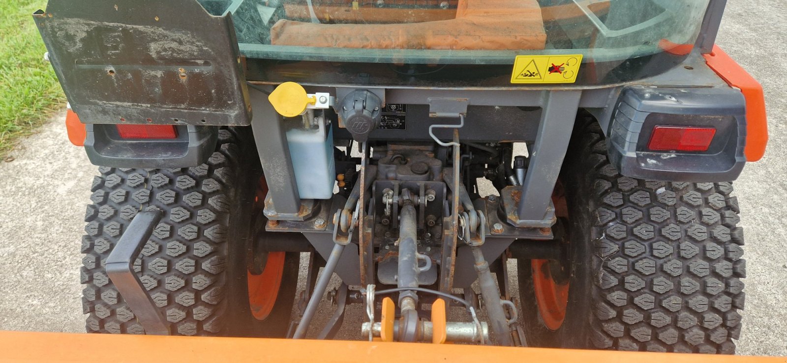 Kommunaltraktor tip Kubota B2 231 290h Klima Winterdienst EZ 28.12.2021 Mähwerk Salzstreuer Schneepflug, Gebrauchtmaschine in Palling (Poză 8)
