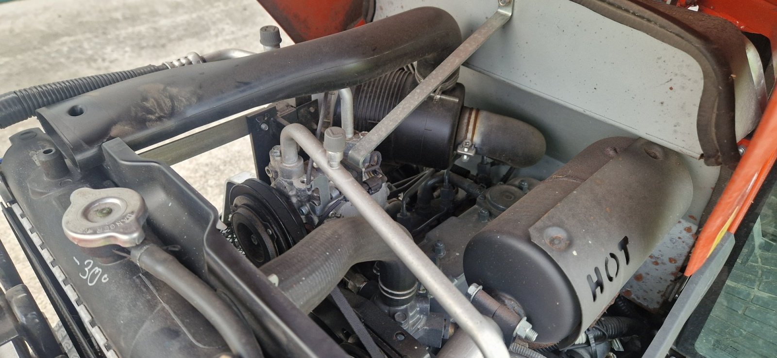 Kommunaltraktor tip Kubota B2 231 290h Klima Winterdienst EZ 28.12.2021 Mähwerk Salzstreuer Schneepflug, Gebrauchtmaschine in Palling (Poză 25)