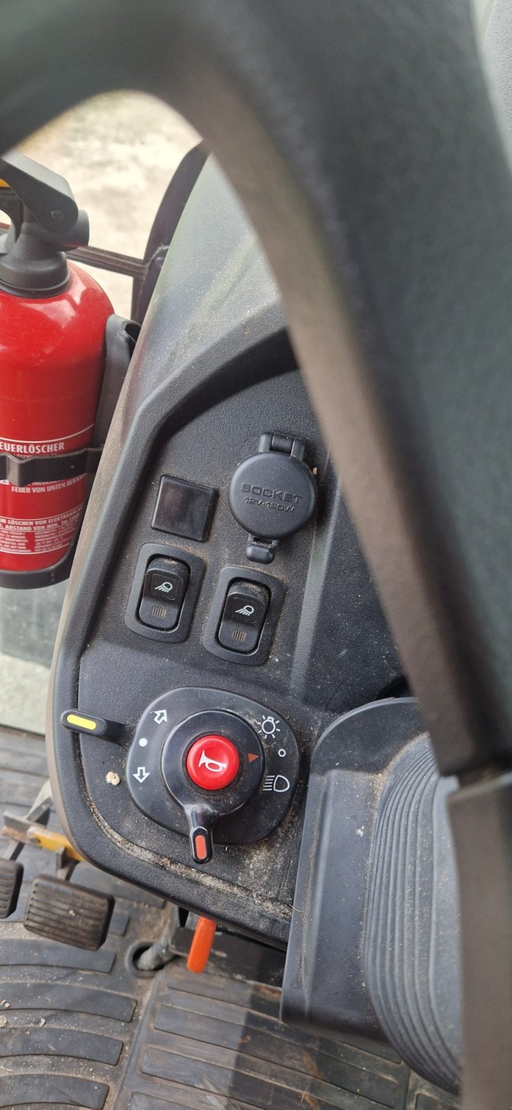 Kommunaltraktor typu Kubota B2 231 290h Klima Winterdienst EZ 28.12.2021 Mähwerk Salzstreuer Schneepflug, Gebrauchtmaschine w Palling (Zdjęcie 11)