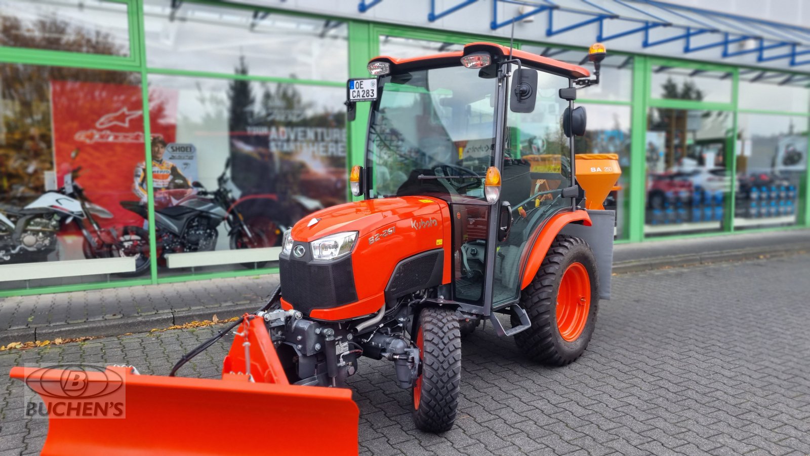 Kommunaltraktor des Typs Kubota B2-231H CAB ab 0,99% Winterdienstpaket, Neumaschine in Olpe (Bild 2)