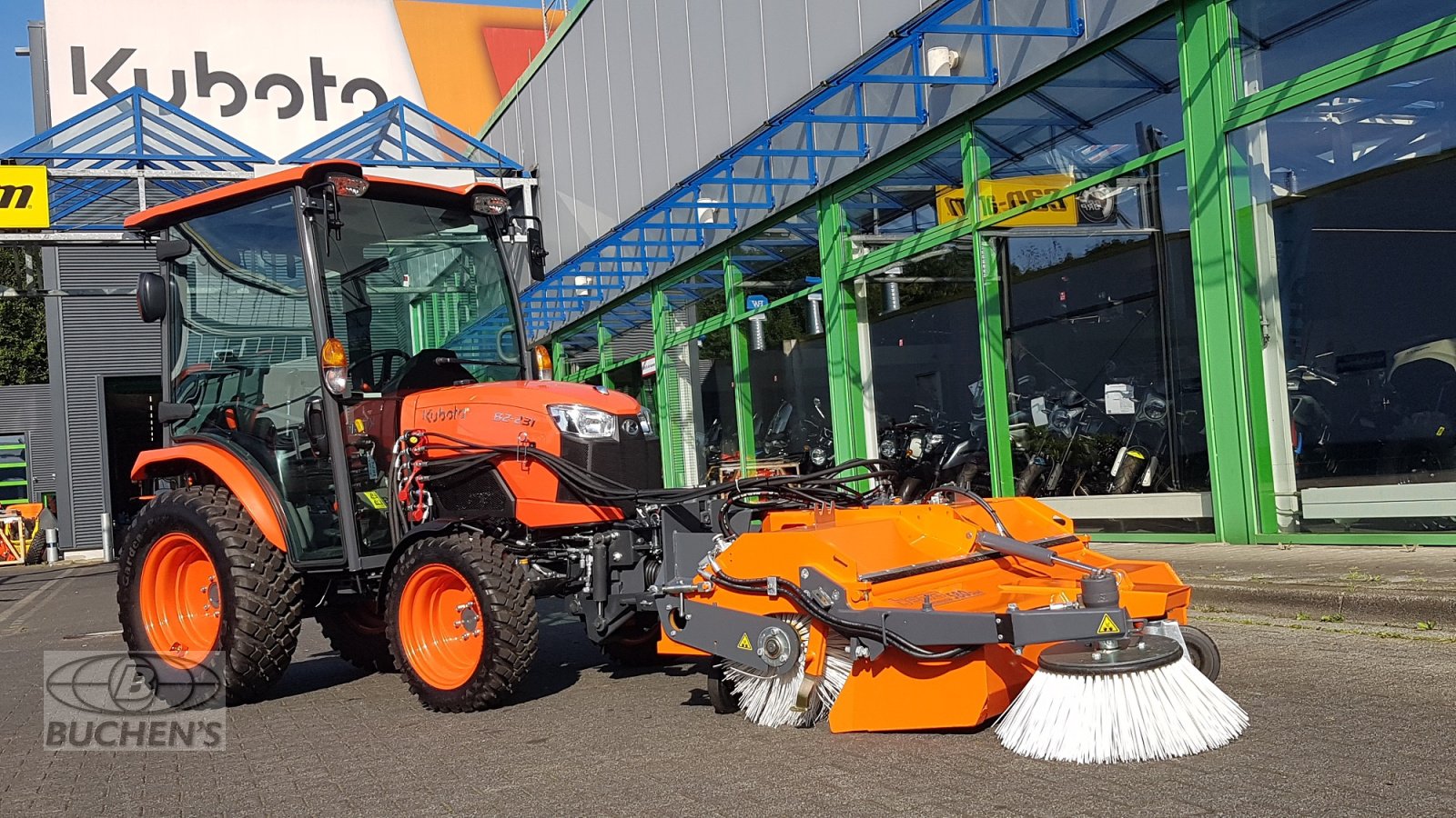 Kommunaltraktor des Typs Kubota B2-231H CAB, Neumaschine in Olpe (Bild 2)