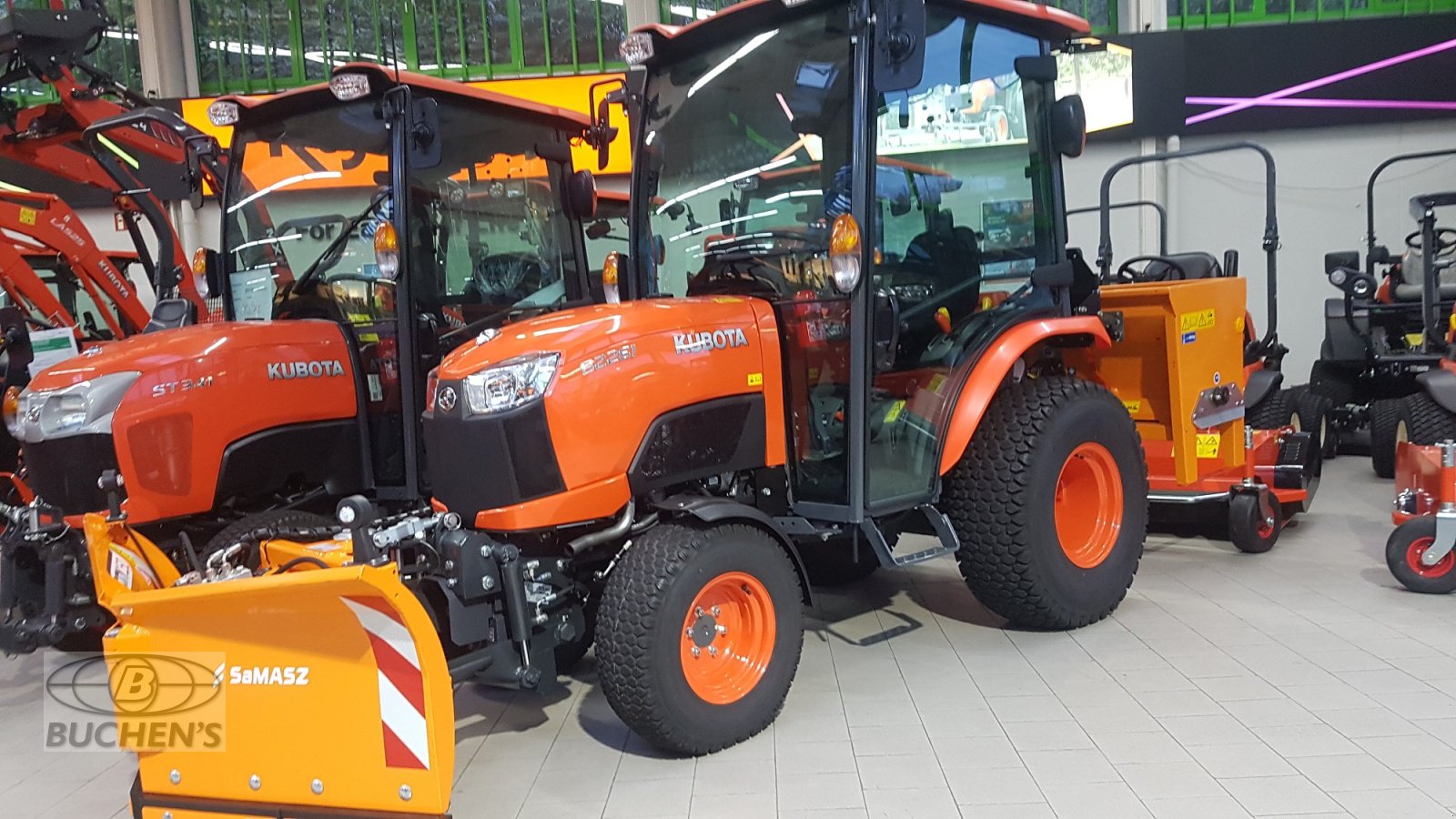 Kommunaltraktor des Typs Kubota B2-261 H CAB Winterdienstpaket, Neumaschine in Olpe (Bild 1)