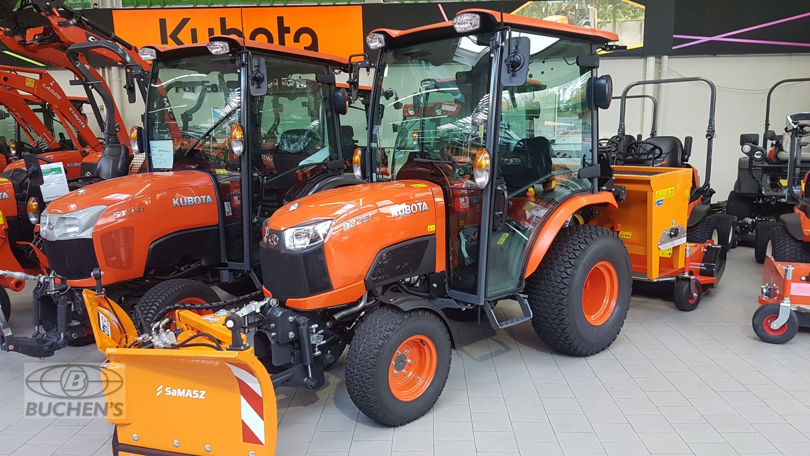 Kommunaltraktor des Typs Kubota B2-261 H CAB Winterdienstpaket, Neumaschine in Olpe (Bild 2)
