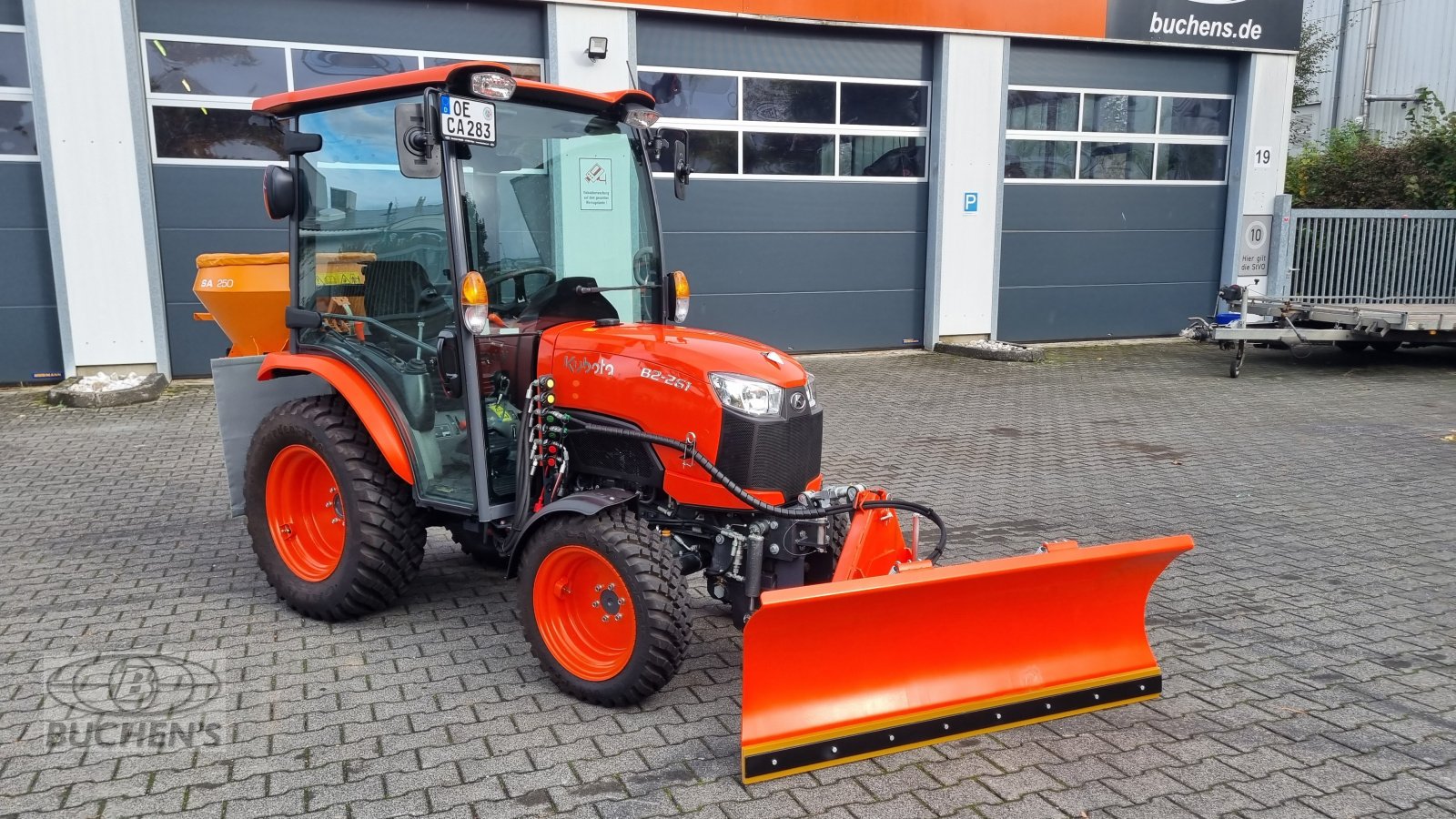 Kommunaltraktor des Typs Kubota B2-261 Winterdienst, Neumaschine in Olpe (Bild 7)