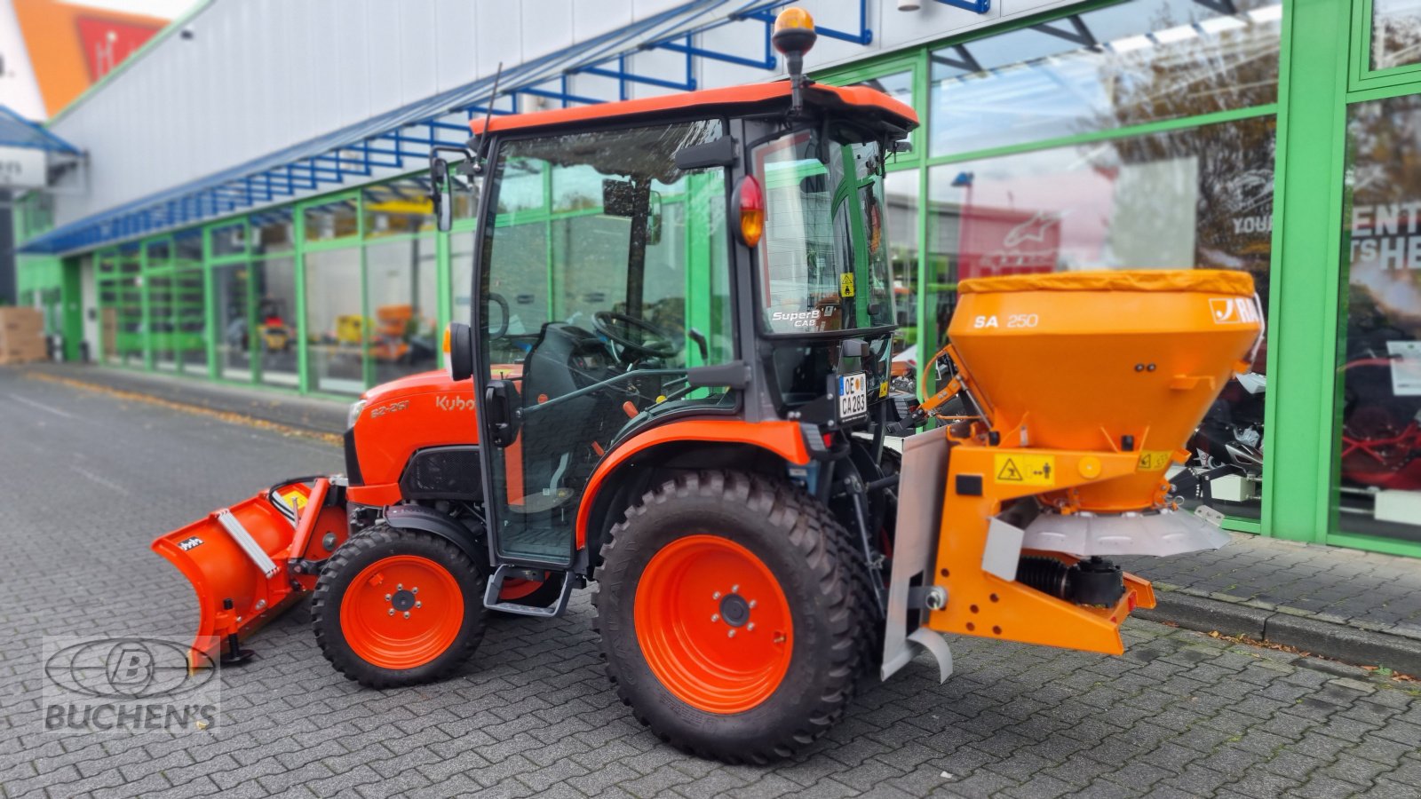 Kommunaltraktor des Typs Kubota B2-261 Winterdienst, Neumaschine in Olpe (Bild 12)