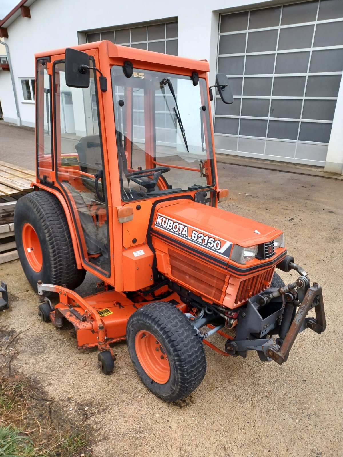 Kommunaltraktor des Typs Kubota B2150, Gebrauchtmaschine in Au/Hallertau (Bild 1)