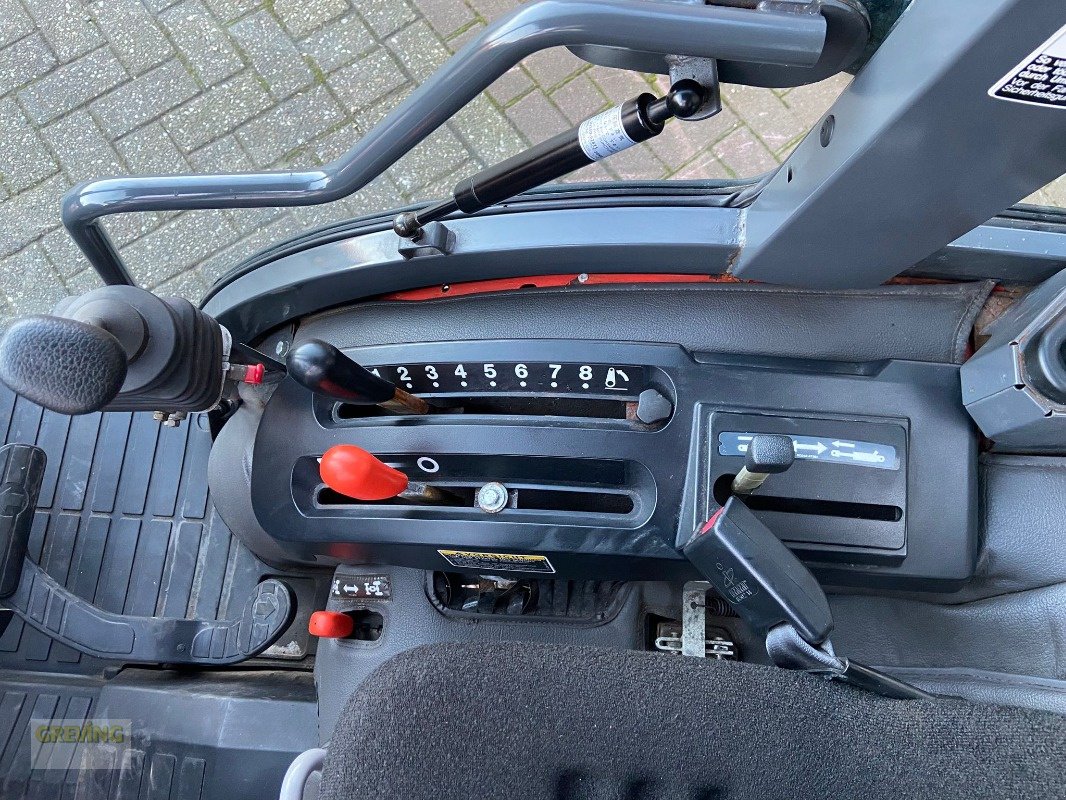 Kommunaltraktor des Typs Kubota B2230 inkl. Schneeschild / Salzstreuer / Kehrmaschine, Gebrauchtmaschine in Ahaus (Bild 8)