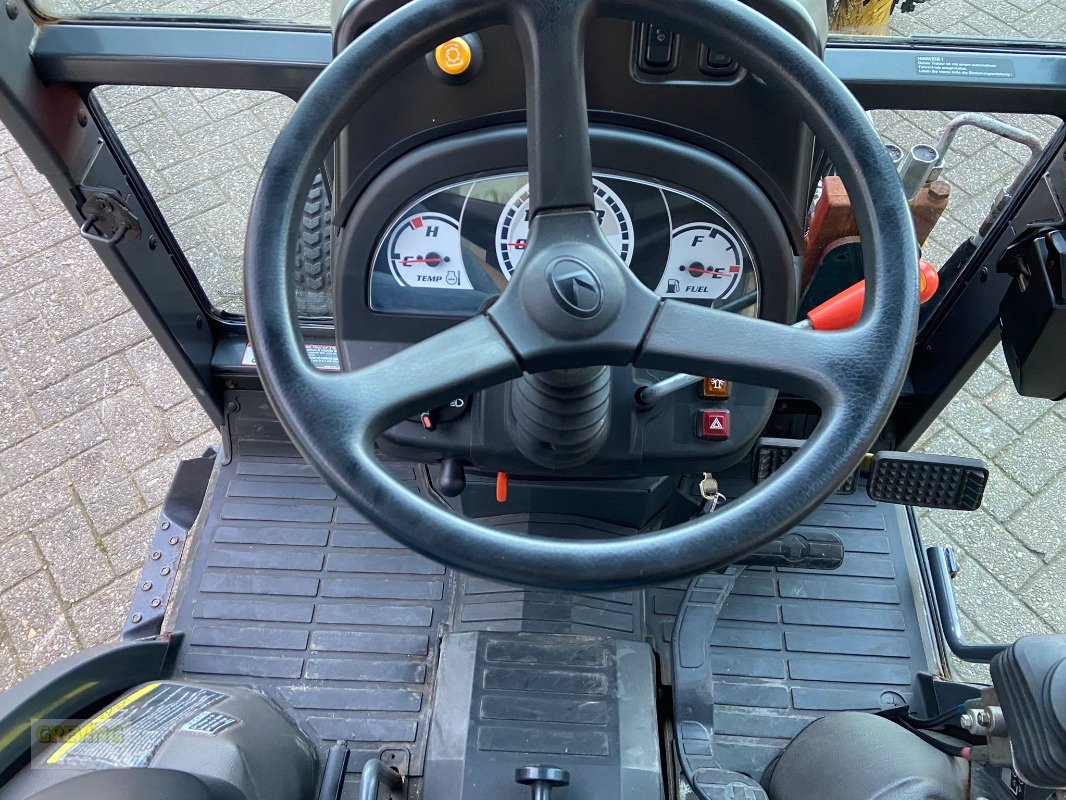 Kommunaltraktor des Typs Kubota B2230 inkl. Schneeschild / Salzstreuer / Kehrmaschine, Gebrauchtmaschine in Ahaus (Bild 10)