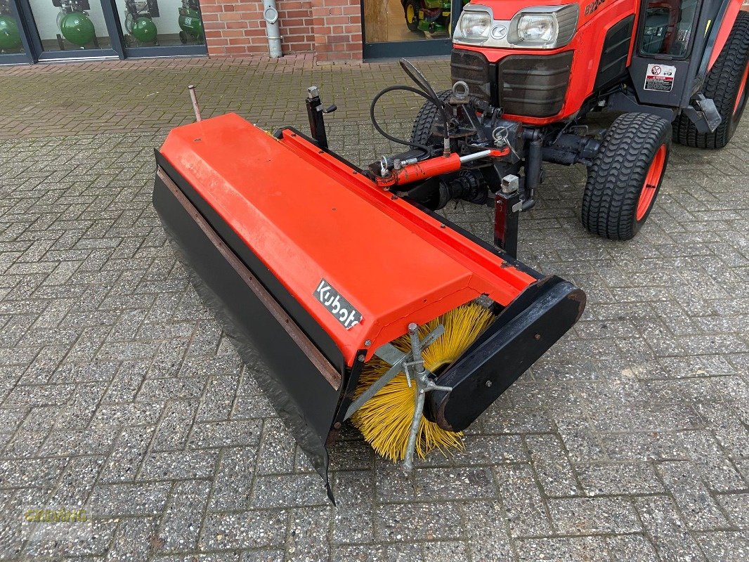Kommunaltraktor des Typs Kubota B2230 inkl. Schneeschild / Salzstreuer / Kehrmaschine, Gebrauchtmaschine in Ahaus (Bild 15)