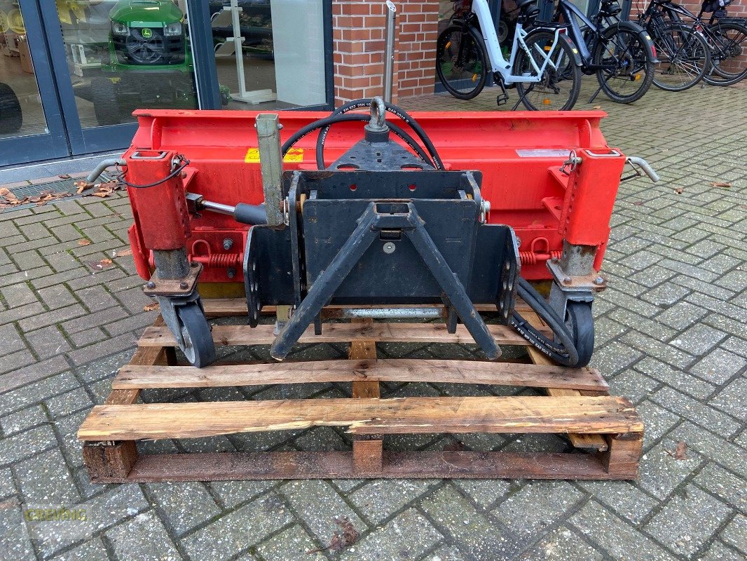 Kommunaltraktor des Typs Kubota B2230 inkl. Schneeschild / Salzstreuer / Kehrmaschine, Gebrauchtmaschine in Ahaus (Bild 19)