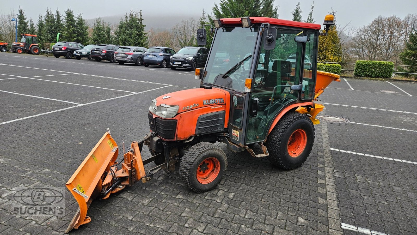 Kommunaltraktor des Typs Kubota B2230 Winterdienst, Gebrauchtmaschine in Olpe (Bild 11)