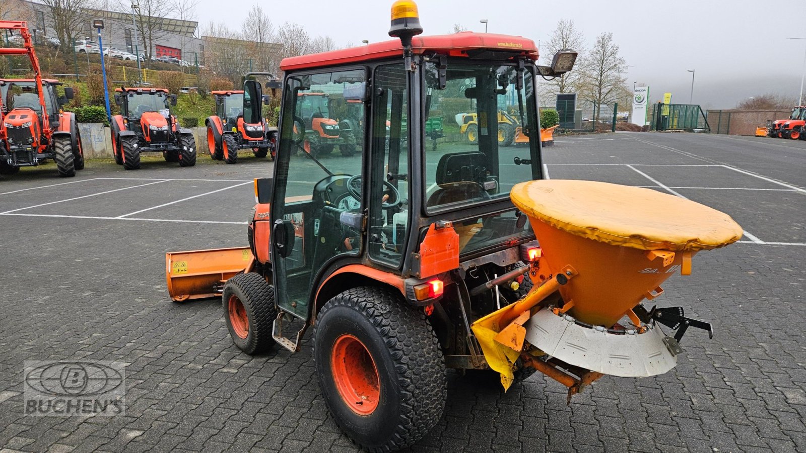 Kommunaltraktor des Typs Kubota B2230 Winterdienst, Gebrauchtmaschine in Olpe (Bild 13)