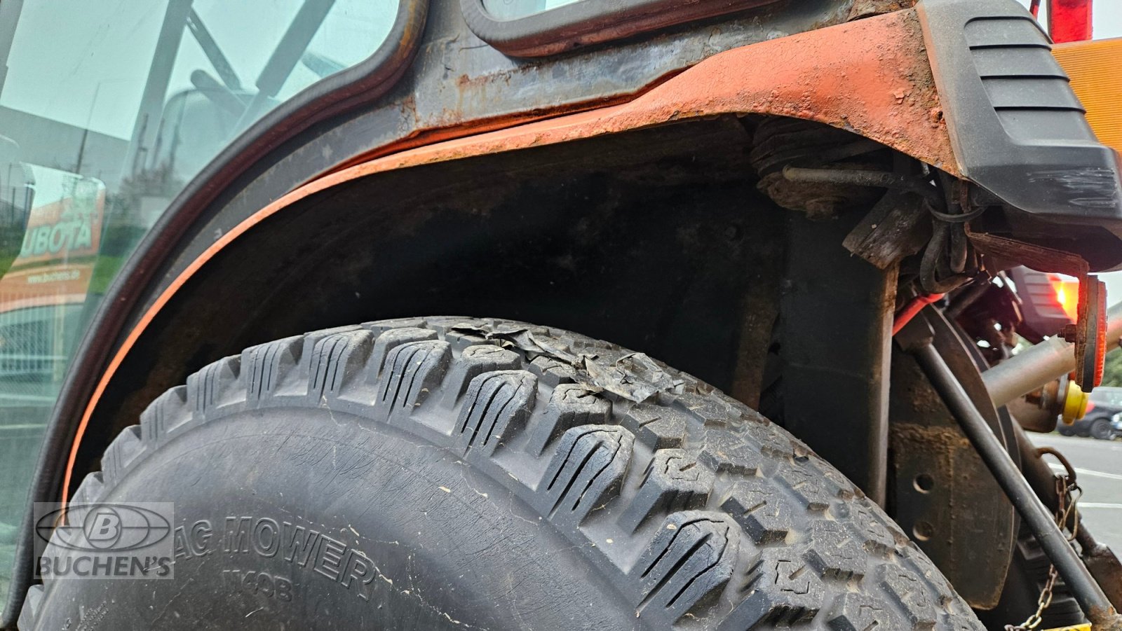 Kommunaltraktor des Typs Kubota B2230 Winterdienst, Gebrauchtmaschine in Olpe (Bild 16)