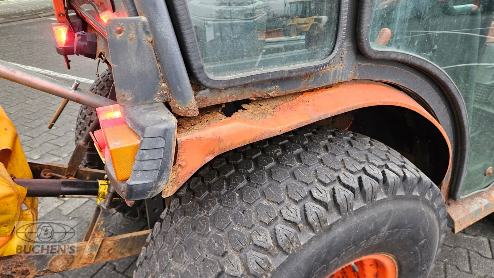 Kommunaltraktor des Typs Kubota B2230 Winterdienst, Gebrauchtmaschine in Olpe (Bild 17)