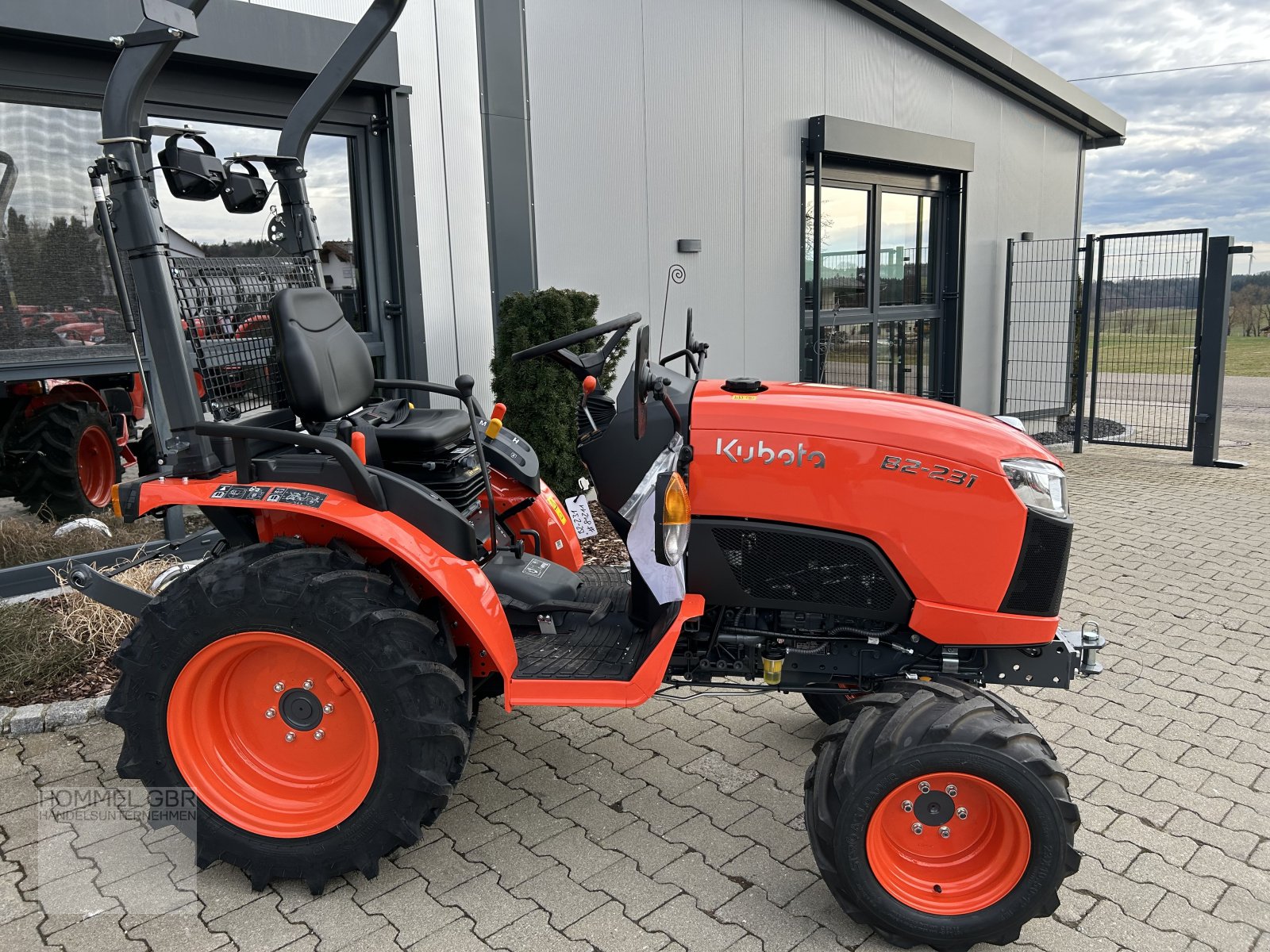 Kommunaltraktor des Typs Kubota B2231 B2 Hydrostat Reitplatz, Neumaschine in Bopfingen (Bild 2)