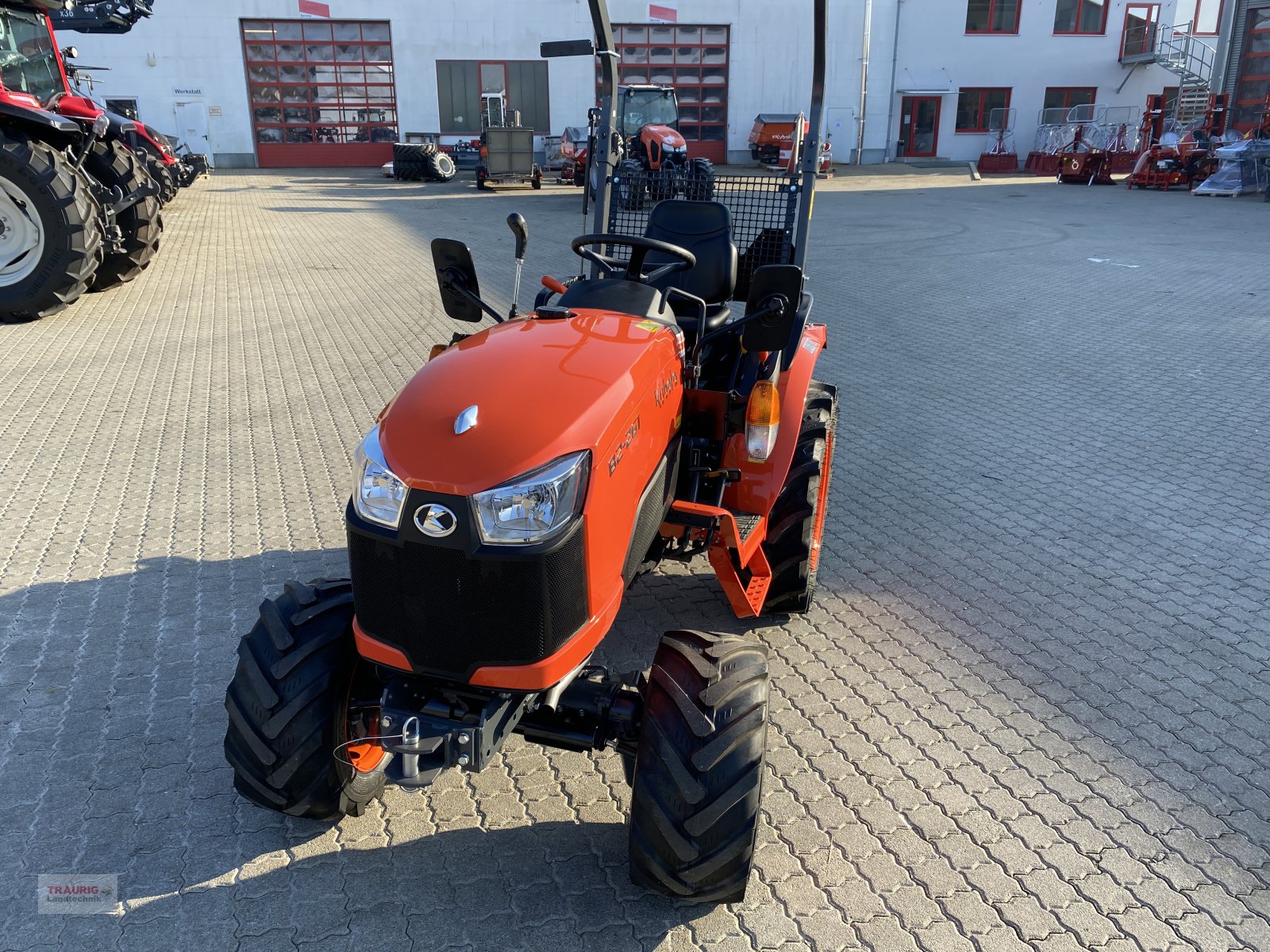 Kommunaltraktor des Typs Kubota B2261 ROPS, Neumaschine in Mainburg/Wambach (Bild 4)