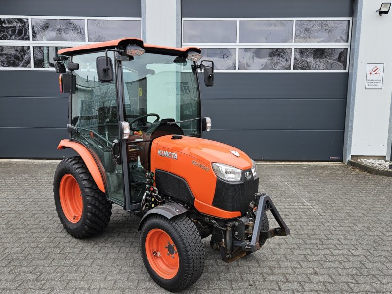 Kubota B2350, Gebrauchtmaschine, Rok výroby: 2016, Moto-hodiny: 235 Hodin (Obrázek 1) Kommunaltraktor typu Kubota B2350, Gebrauchtmaschine v Olpe (Obrázek 1)