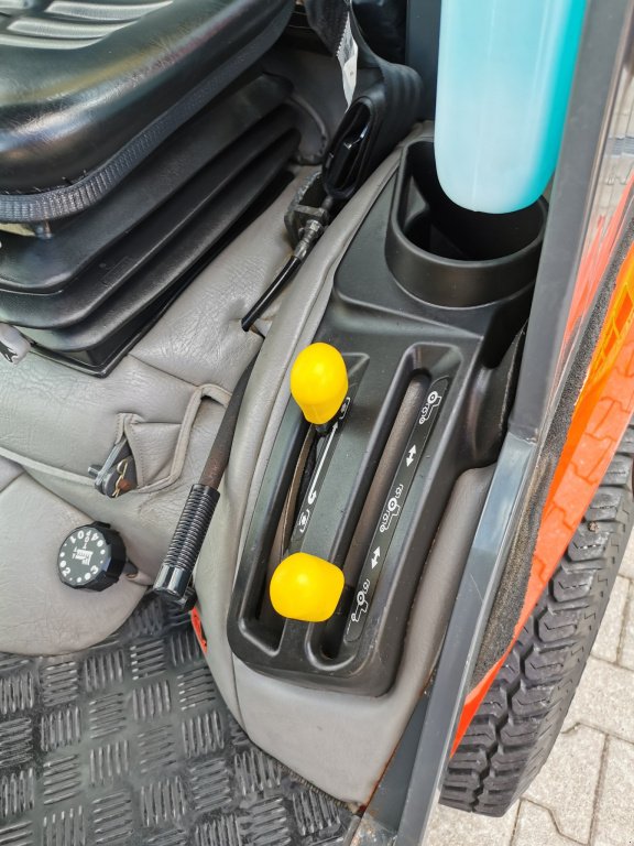 Kommunaltraktor des Typs Kubota BX 2350 Allrad Hydrostat alle inkl.Schneeschild 1.40m und Streugerät, Gebrauchtmaschine in Pfarrkirchen im Mühlkreis (Bild 10)