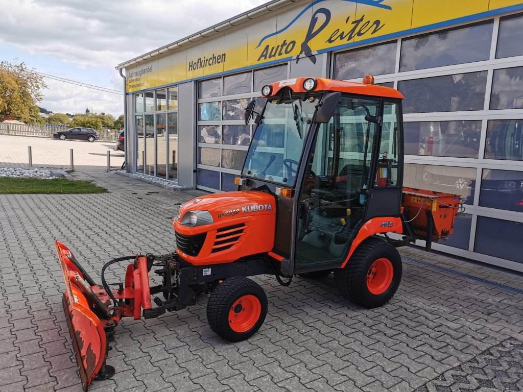 Kommunaltraktor des Typs Kubota BX 2350 Allrad Hydrostat alle inkl.Schneeschild 1.40m und Streugerät, Gebrauchtmaschine in Pfarrkirchen im Mühlkreis (Bild 20)